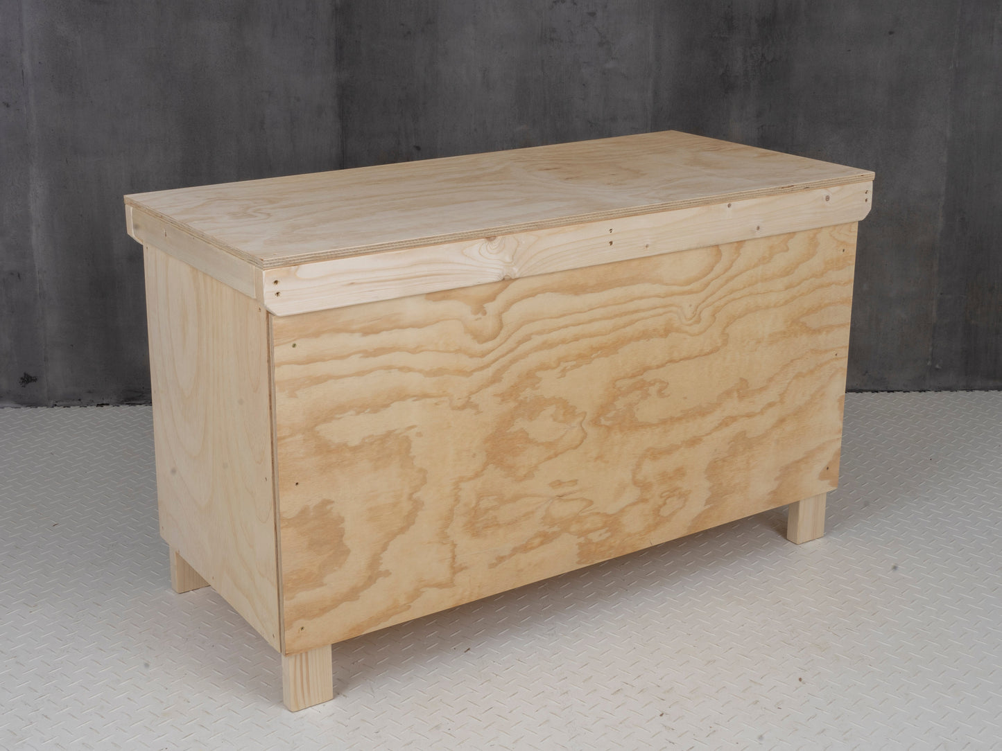 Wooden Plywood Top Workbench With Lockable Cupboard (V.9)