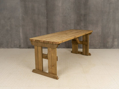 Hollies Rounded Wooden Garden Table, Outdoor Picnic Dining Desk - Rustic Finish