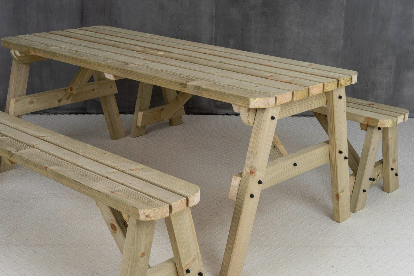 Victoria Rounded Picnic Table and Benches Set