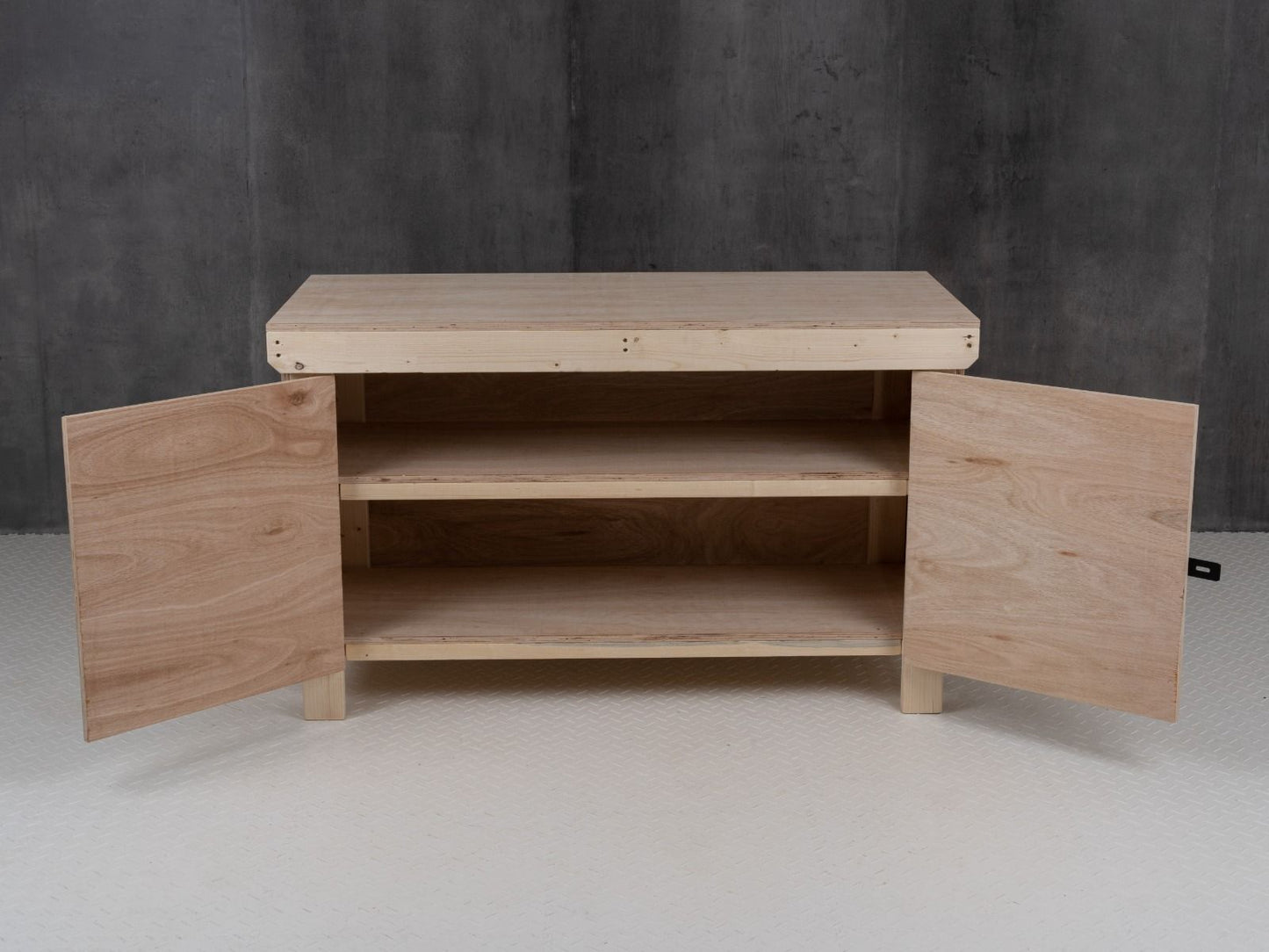 Wooden Eucalyptus hardwood top workbench with lockable cupboard (V.9) with double shelf