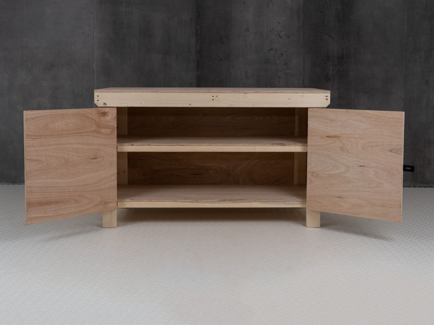 Wooden Eucalyptus hardwood top workbench with lockable cupboard (V.9) with double shelf