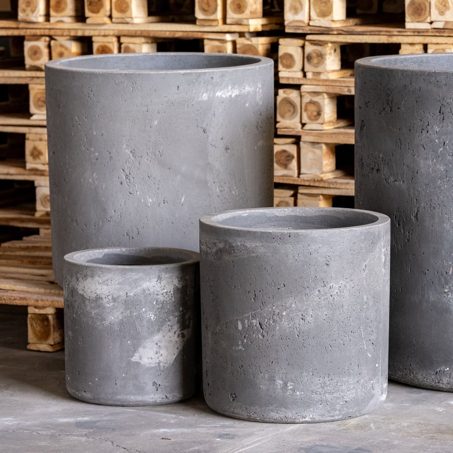 Aurella | Onyx Dusk – 40cm Large Concrete Cylinder Planter – 34L Round Plant Pot