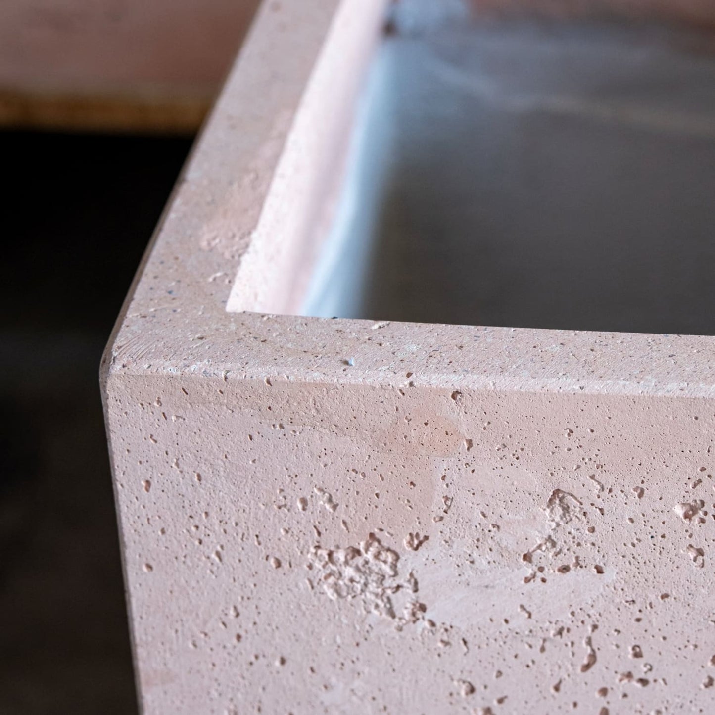 Cubrosa | Blushstone – 40cm Large Square Concrete Planter – 38L Cube Plant Pot