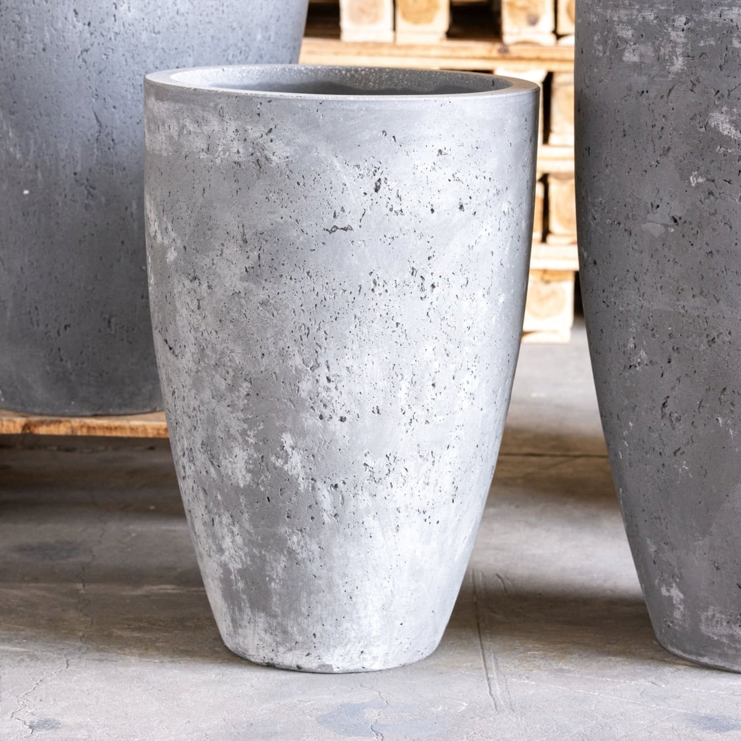 Vessara | Onyx Dusk – 52cm Large Concrete Vase Planter – 15L Tall Indoor Outdoor Pot