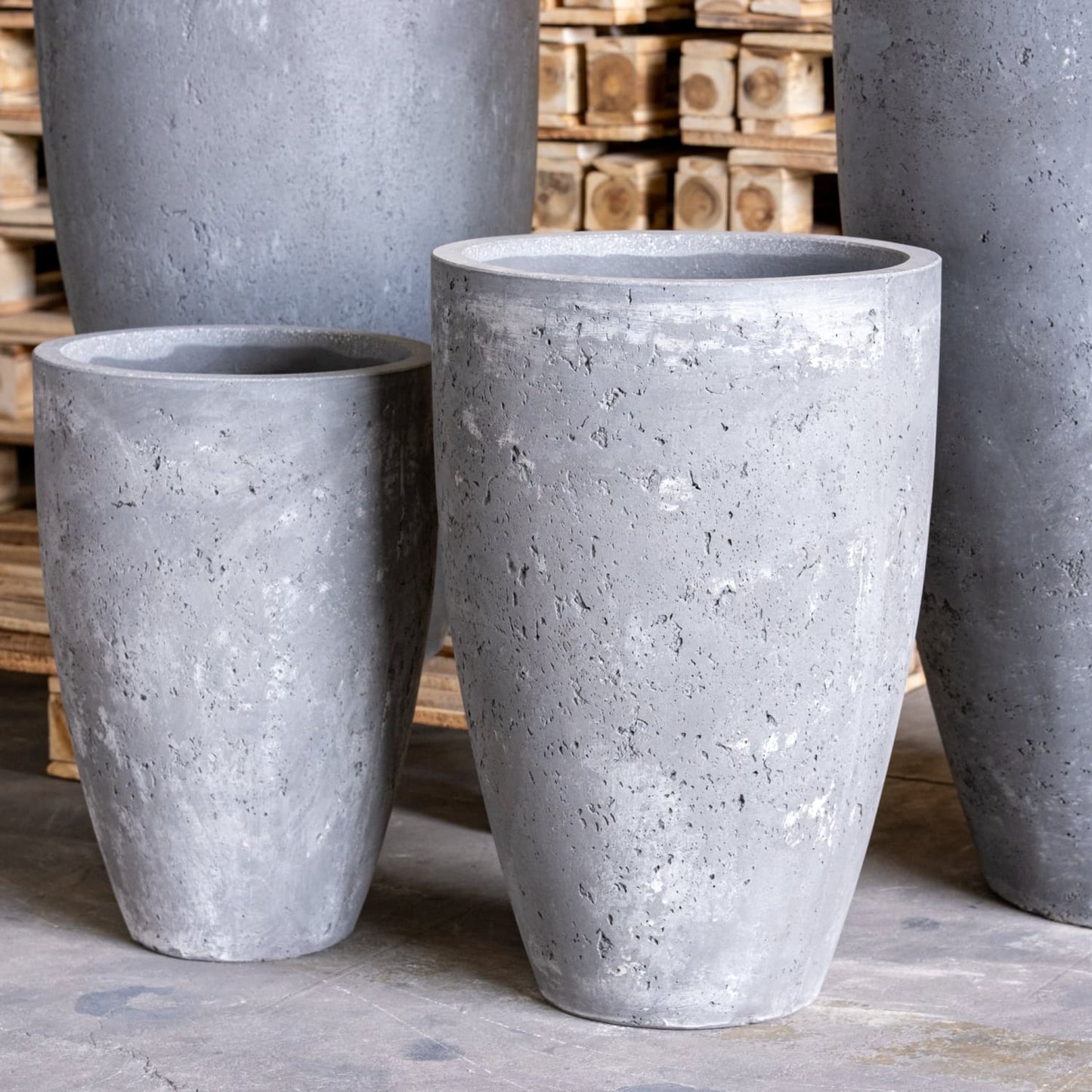 Vessara | Onyx Dusk – 75cm Extra Large Concrete Tall Vase Planter – 61L Round Plant Pot