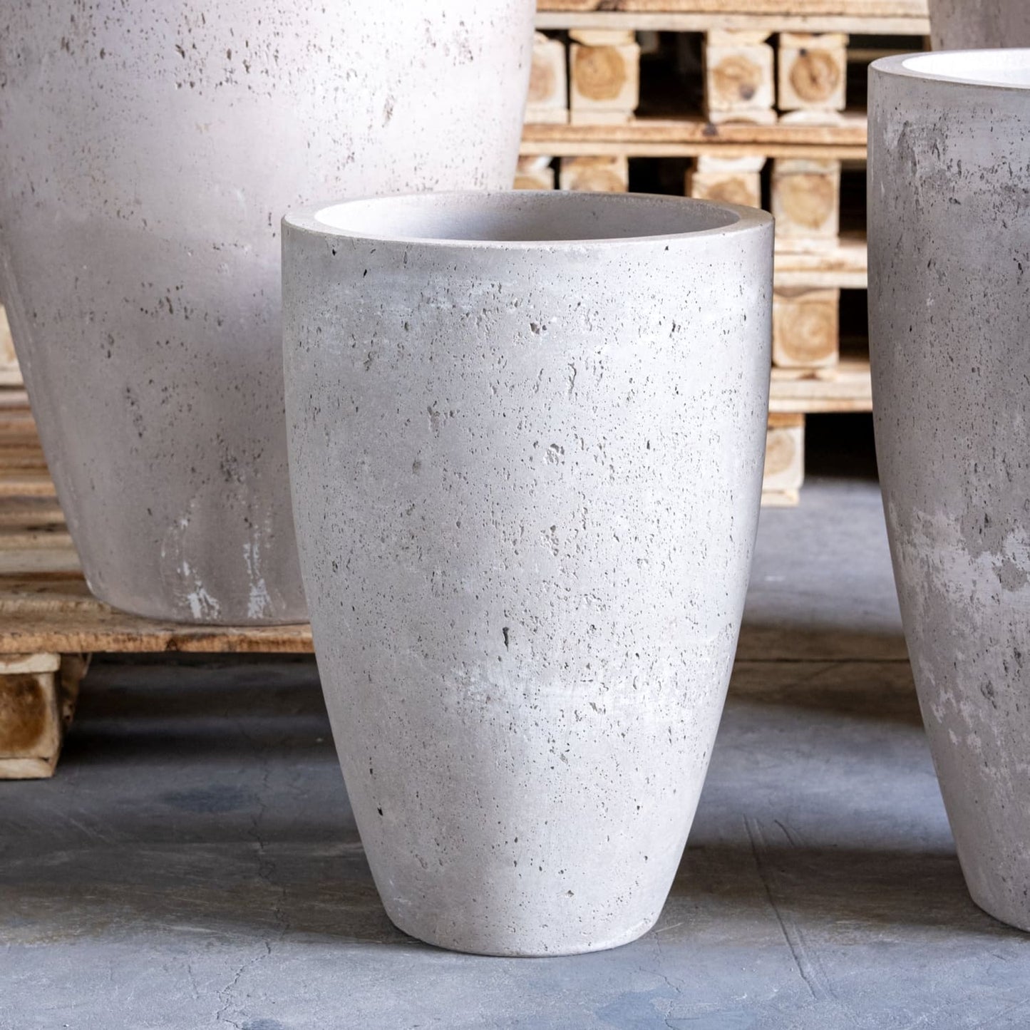 Vessara | Truffle – 75cm Extra Large Tall Concrete Planter – 61L Round Plant Pot