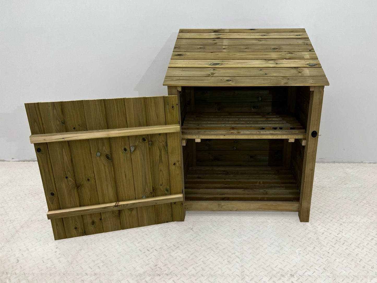 Wooden Premium Tongue/Groove Log Store with Door and Shelf (W-99cm, H-126cm or H-180cm, D-88cm)